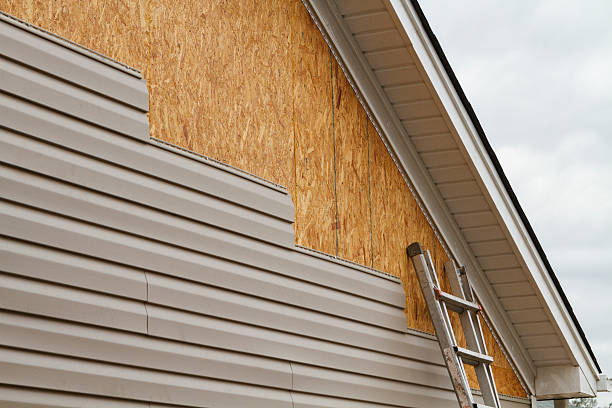 24/7 Emergency Siding experts in West Islip, NY